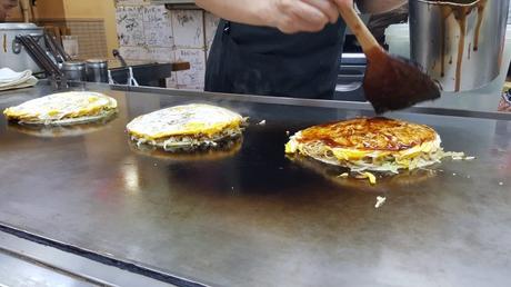 Le tout monté avec sauce Okonomiyaki