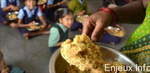 Inde: Une directrice d’école écope de 17 ans de prison pour la mort de 23 enfants empoisonnés