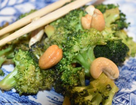 Wok de brocolis aux noix de cajou