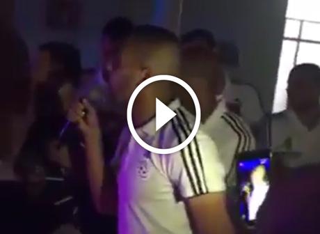 VIDEO : Les Joueurs de l'équipe nationale chantent et dansent ensemble [ Ambiance de folie ]