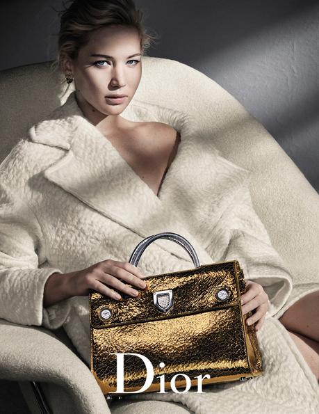 Jennifer Lawrence star de la nouvelle campagne Dior accessoires...