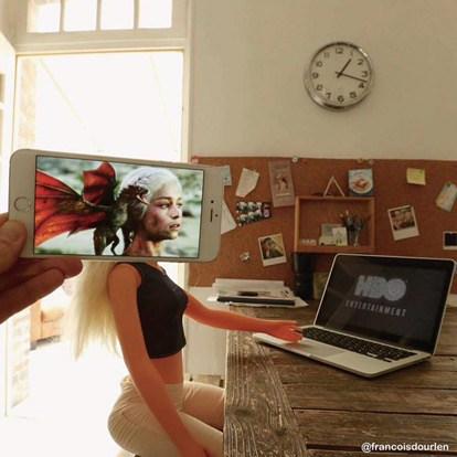 Épisode 2 : ce photographe incruste la pop culture dans notre quotidien