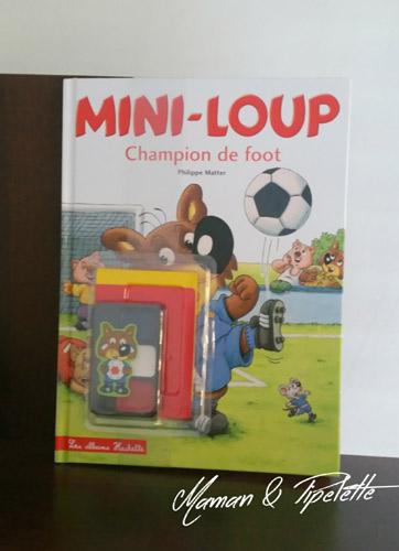 Chut les enfants lisent : Mini loup champions de foot