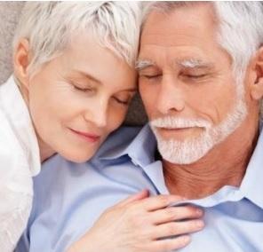 SEXUALITÉ: A l'âge avancé, toujours bon pour la santé ? – Journal of Health and Social Behavior