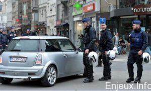 Des policiers belges attaqués au couteau à Molenbeek
