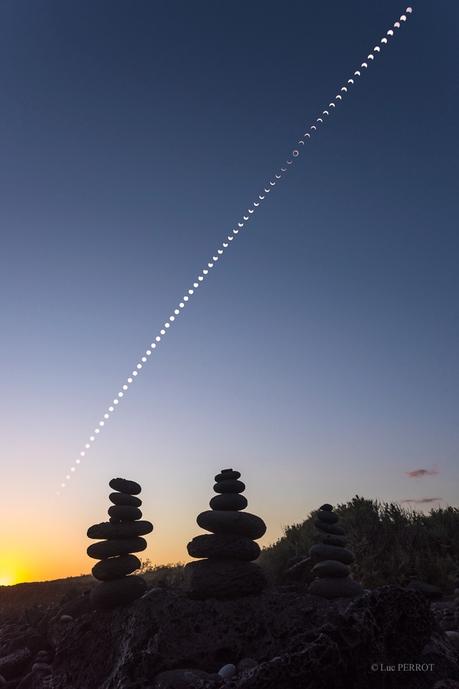 Image composite de l'éclipse annulaire du Soleil. Crédit : Luc Perrot