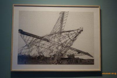 Christoph Draeger (Zurich 1965-) UK Airship Disaster (The Crash of the R101, Beauvais, Oct 5th 1930), 2004 impression jet d’encre sur puzzle, 96 x 137 cm collection privée