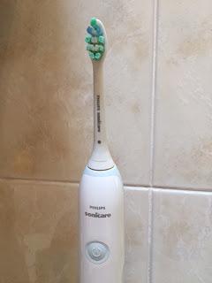 Comment Sonicare m'a réconciliée avec les brosses à dents électriques (test produit)