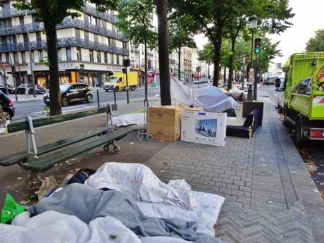 Clandestins : Hidalgo pompissimo !