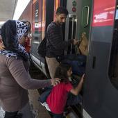Allemagne : des réfugiés allocataires partent en vacances dans le pays qu'ils ont fui