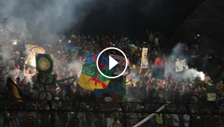 VIDÉO. Ambiance et tifo extraordinaires des supporters du MOBejaia contre FUSRabat