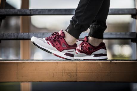 saucony-grid-sd-grey-red-s70217-2-mood-1