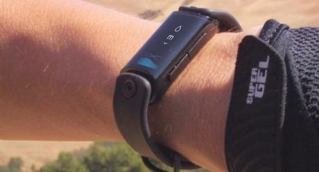 Ce bracelet connecté devrait vous aider à mieux vous hydrater