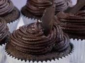 Cupcake chocolat noir avec chantilly