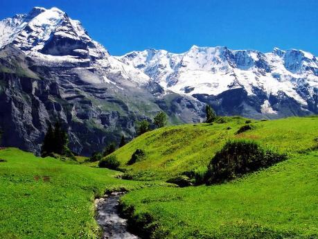 Topo alpi facile et sauvage: traversée des Avoudrues