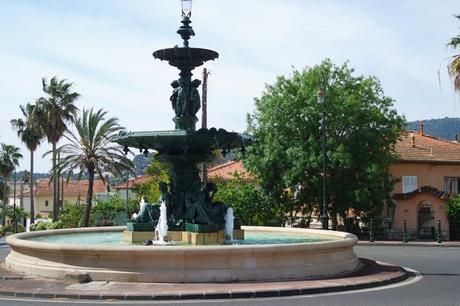 hyères var belle époque fontaine godillot