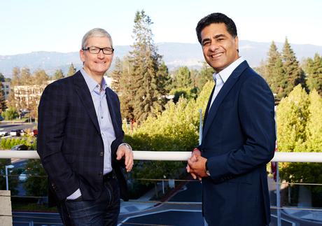 Tim Cook et Punit Renjen de Deloitte Global