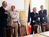 Dans programme Louviers mois d'octobre derrière montre, corset