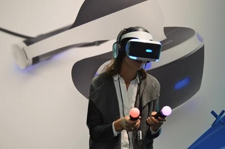Test de la nouvelle Play Station VR au salon de l'automobile de Paris 2016