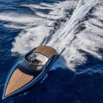 MOTEUR : Aston Martin présente son premier Powerboat