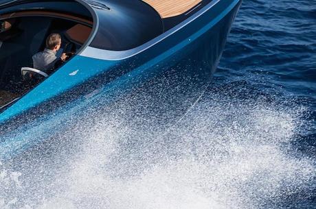 aston-martin-powerboat-3