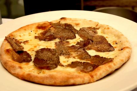 pizzetta-bianca-aux-truffes-dete-gourmetsco