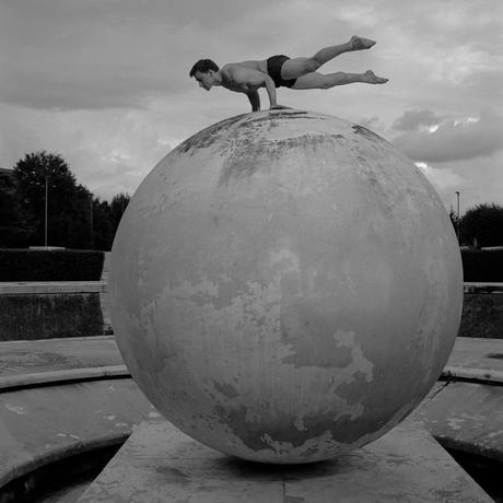 Giorgio Armani présente « Emotions of the Athletic Body »