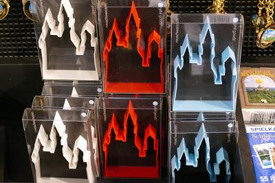 Ludwigmania: du kitsch à gogo chez les marchands du temple