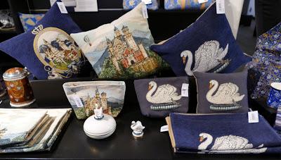 Ludwigmania: du kitsch à gogo chez les marchands du temple