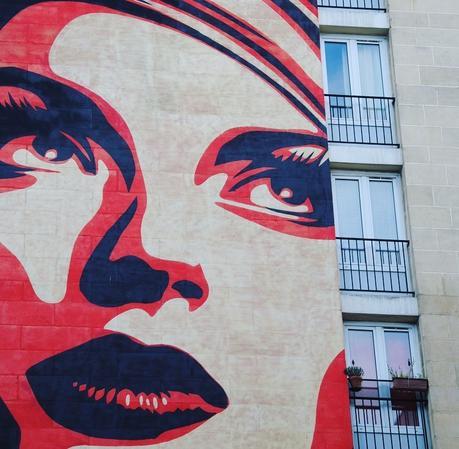 Oeuvres de Obey et sa signature (c) D'une île à Paris 