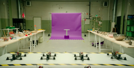 Drones : ces drôles de petites bestioles volantes ont assemblé un vrai gâteau