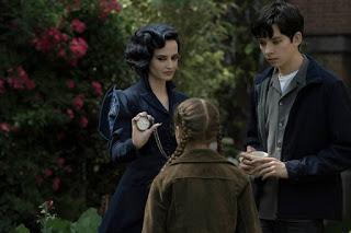 Miss Peregrine et les Enfants particuliers : Le film le moins personnel de Tim Burton Miss Peregrine et les Enfants particuliers : Le film le moins personnel de Tim Burton