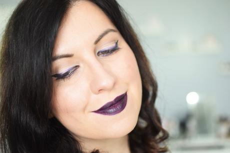 Eyeliner dégradé & lèvres violettes pour l’automne