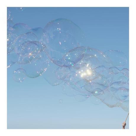 Light as a Soap Bubble | Léger comme une bulle de savon...