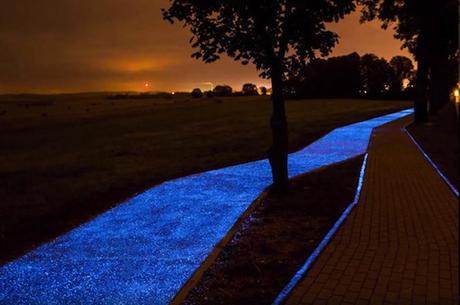Glowing-Bike-Lane-Poland-02