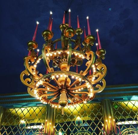 Le Festival des Influenceurs culinaires 2016 : D'une île à Paris aussi y était ! Le lustre du hall des Folies Bergères (c) D'une île à Paris