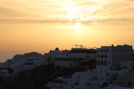 coucher de soleil Oia Santorin Grèce