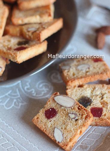 Fekkas : Biscuits croquants aux amandes et fruits confits
