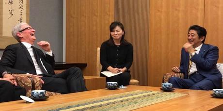 Tim Cook avec le premier ministre japonais