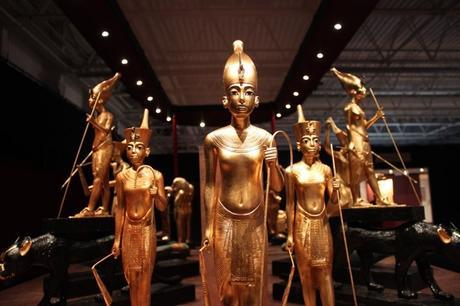 Toutankhamon: un roman et une exposition!