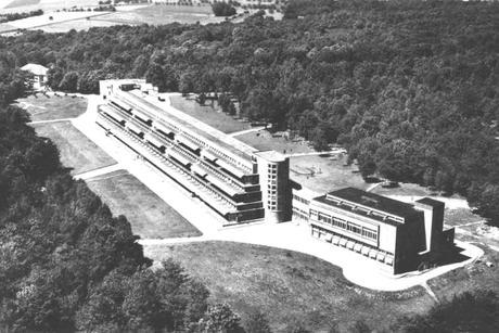 Un paquebot dans les arbres. Valentine GOBY