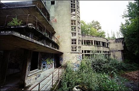 Un paquebot dans les arbres. Valentine GOBY