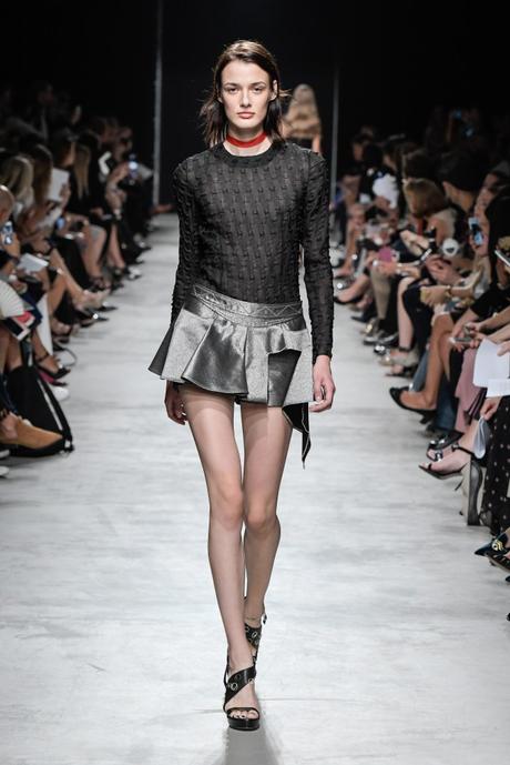 Pixelformula 
womenswear 
ready to wear
prêt a porter
summer 2017
Guy Laroche