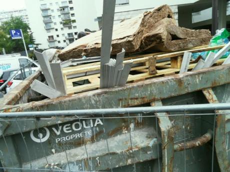 Jeter l’argent par les fenêtres : quand les gaspillages du système Stupidalgo crèvent les yeux !