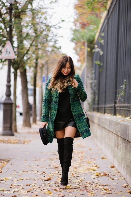 chic-outfit-leather-skirt-sweater-and-over-the-knees-boots