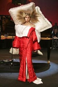 PHOTO © PETER STIGTER VIKTOR & ROLF FALL 2005