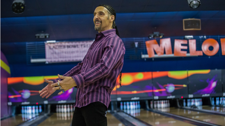 John Turturro se dévoile en image pour le spin-off de The Big Lebowski