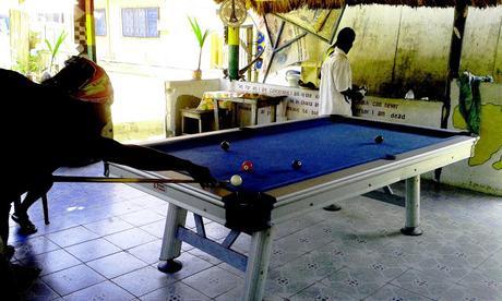 Idriss prince des sables, vendeur d'artisanat et patron de bar à Busua Beach - Ghana