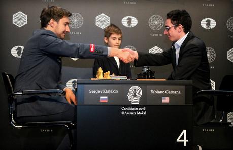 Le duel décisif entre Sergey Karjakin et Fabiano Caruana dans ce tournoi d'échecs des candidats - Photo © Amruta Mokal