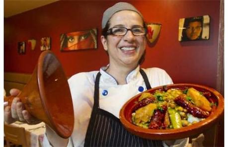 Cuisine Marocaine, salades, légumes, produits de la mer, fruits, citron, huile